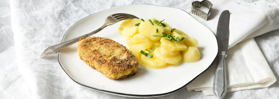 Cizrnové řízečky s lehkým bramborovým salátem