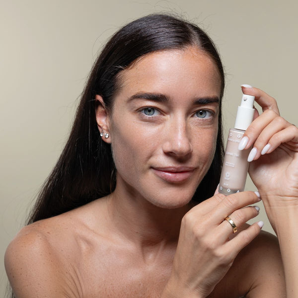 Uoga Uoga Rozjasňující podkladová báze (30 ml) - Comet Tail