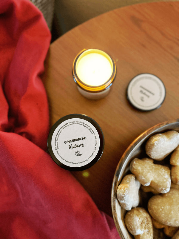 Mulieres Vonná svíčka ve skle - perník (120 ml)