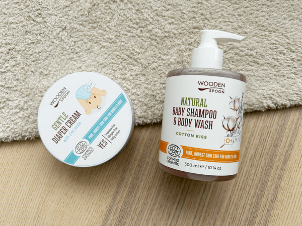 Wooden Spoon Dětský sprchový gel a šampon na vlasy 2v1 Cotton Kiss BIO (300 ml)