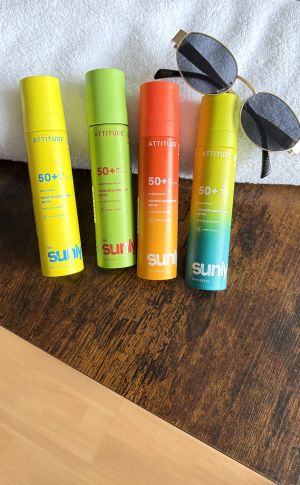 Attitude Opalovací mléko ve spreji SPF 50 - tropický kokos (75 ml)