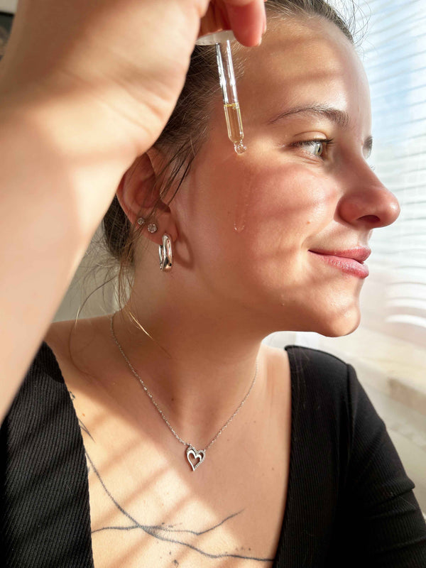 Saloos Pleťový olej Královská péče Argan & Opuncie BIO – Levandule (20 ml)