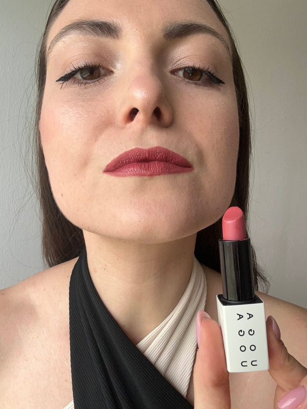 Uoga Uoga Vyživující rtěnka (4 g)