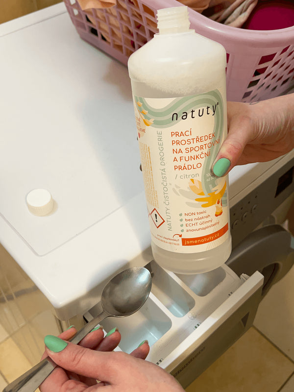 Natuty Prací gel na sportovní a funkční prádlo s vůní citronu (1 l)