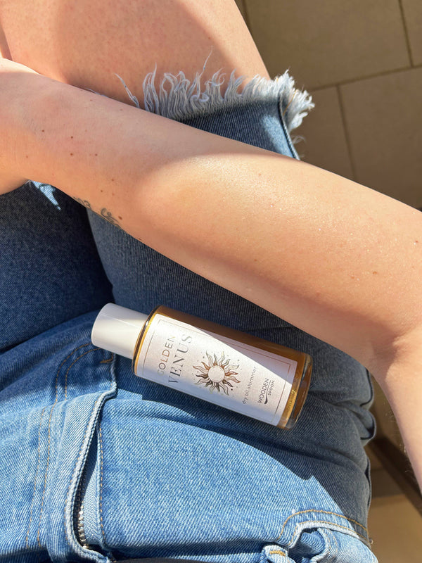 Wooden Spoon Třpytivý suchý olej Golden Venus (100 ml)