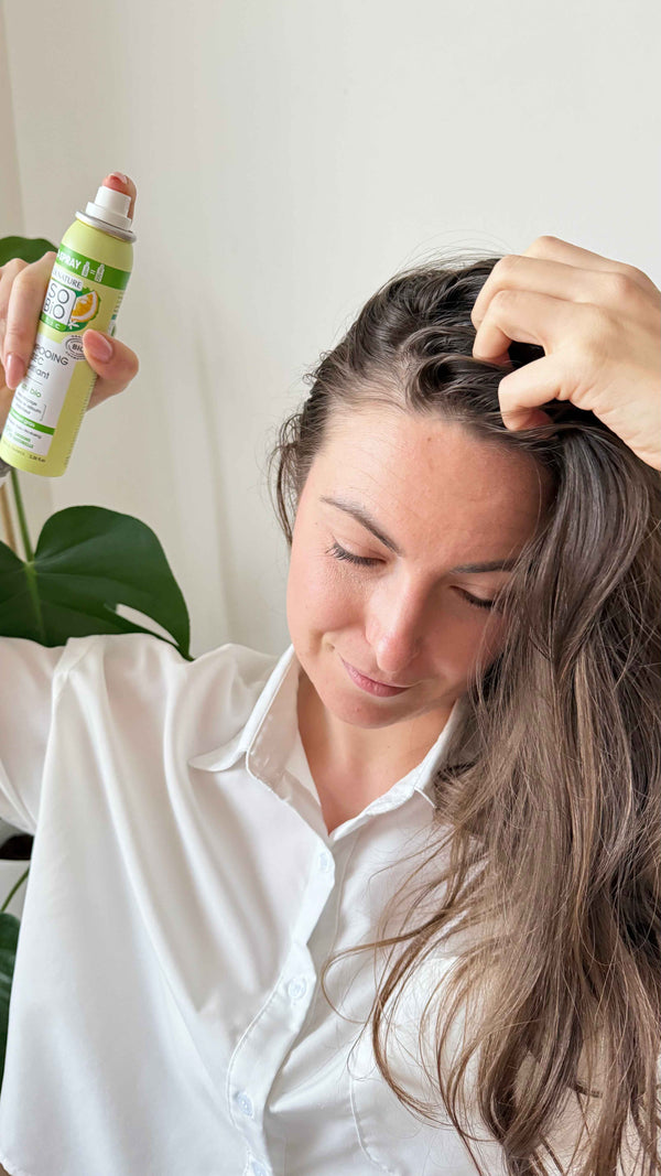 SO’BiO étic Čisticí suchý šampon ve spreji s Yuzu BIO (100 ml)