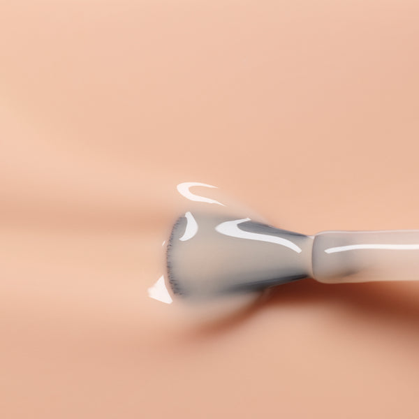 Manucurist Green Flash LED gel lak na nehty - Beige (15 ml)