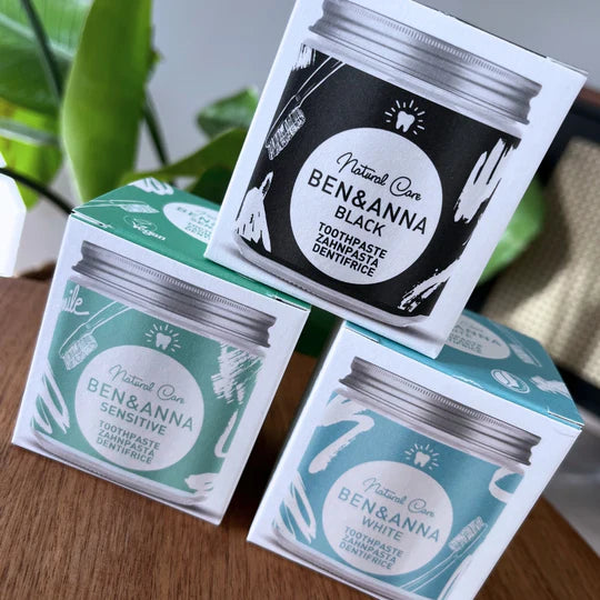 Ben & Anna Zubní pasta pro bělení zubů s aktivním uhlím (100 ml)