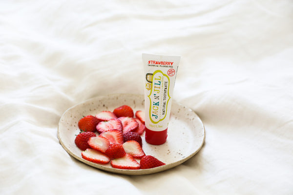 Jack n' Jill Dětská zubní pasta - jahoda (50 g)