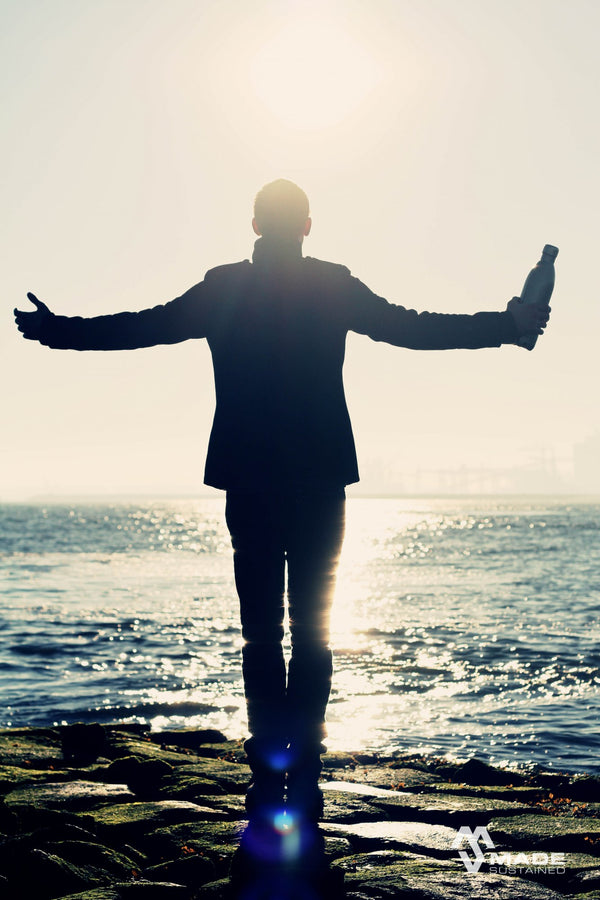 Made Sustained Termoska (1 l) - stříbrná