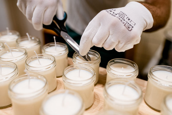 Rozvoněno Svíčka bez vůně - Neobyčejná (130 ml)