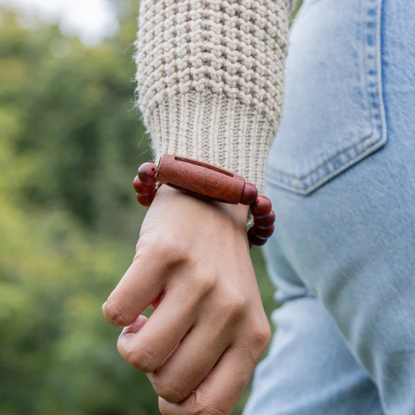 Incognito Dřevěný náramek do přírody s kapslí