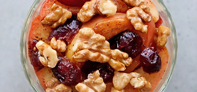 Jahelný pohár s jablíčky a griliášem — videorecept