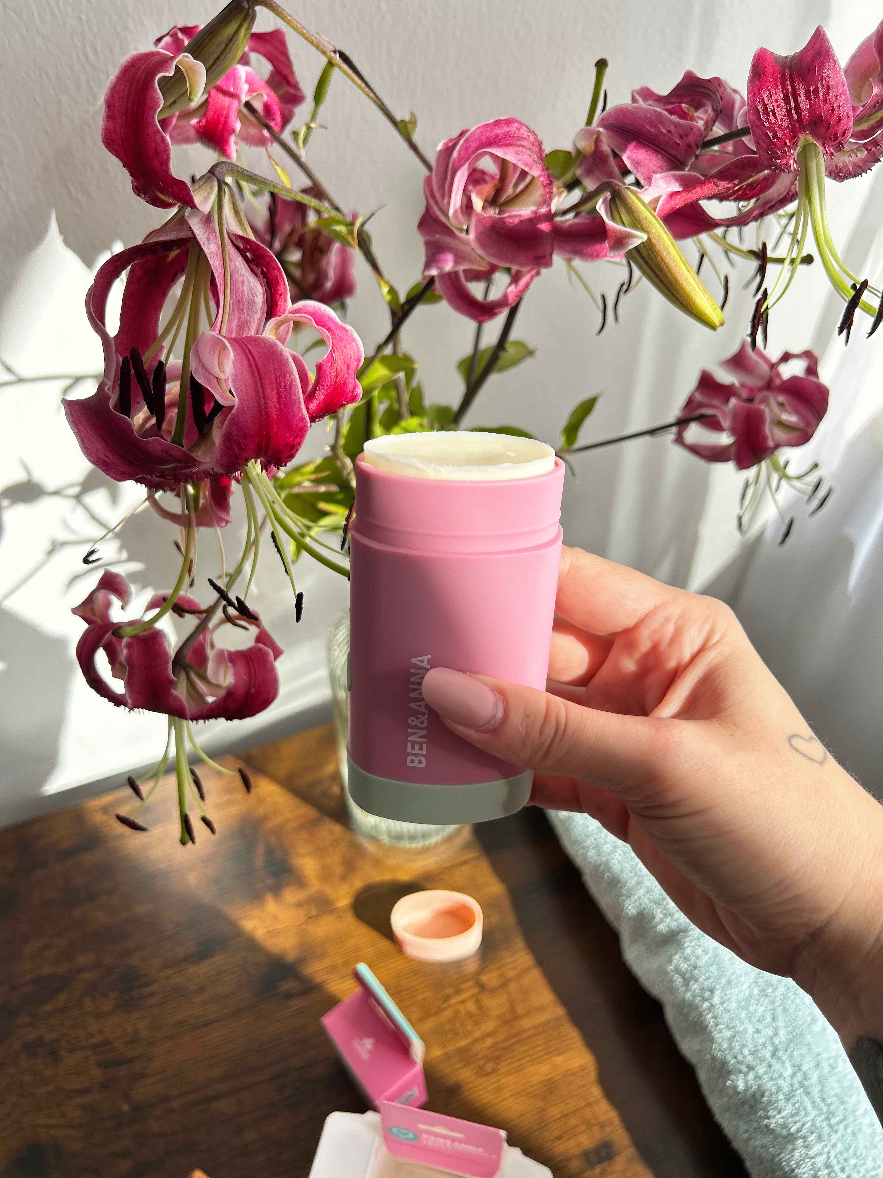 Ben & Anna Tuhý deodorant se znovupoužitelným aplikátorem (40 g) -  Love Me