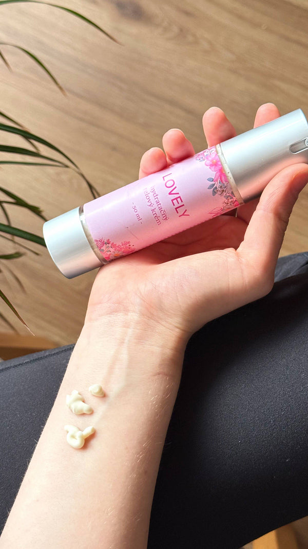 Kvitok Senses Hydratační tělový krém Lovely (100 ml)
