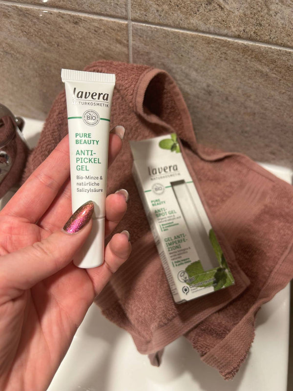 Lavera SOS gel na akné BIO (15 ml)