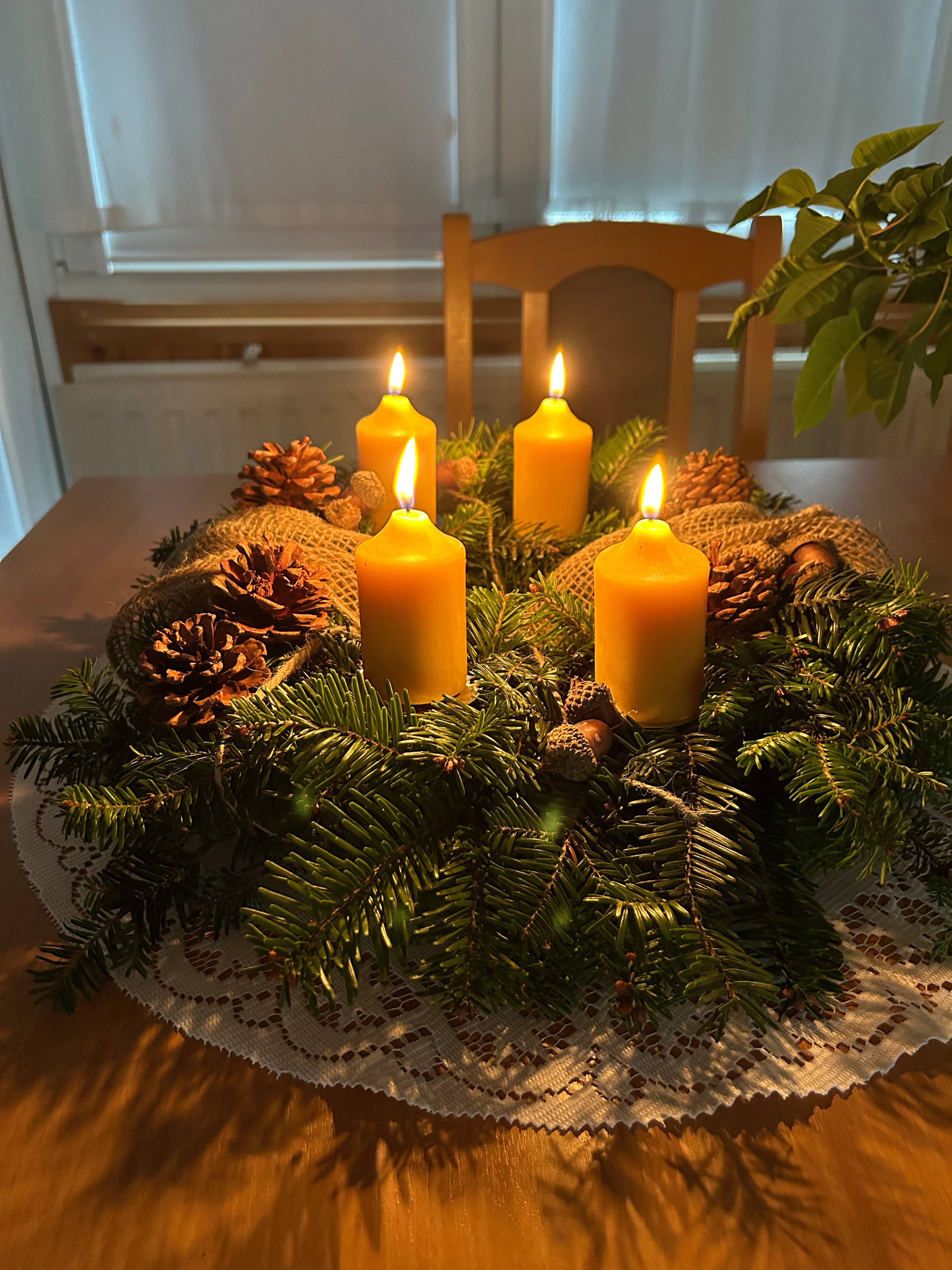 Rozvoněno Sada adventních svíček ze včelího vosku - Adventní čas (4 ks)