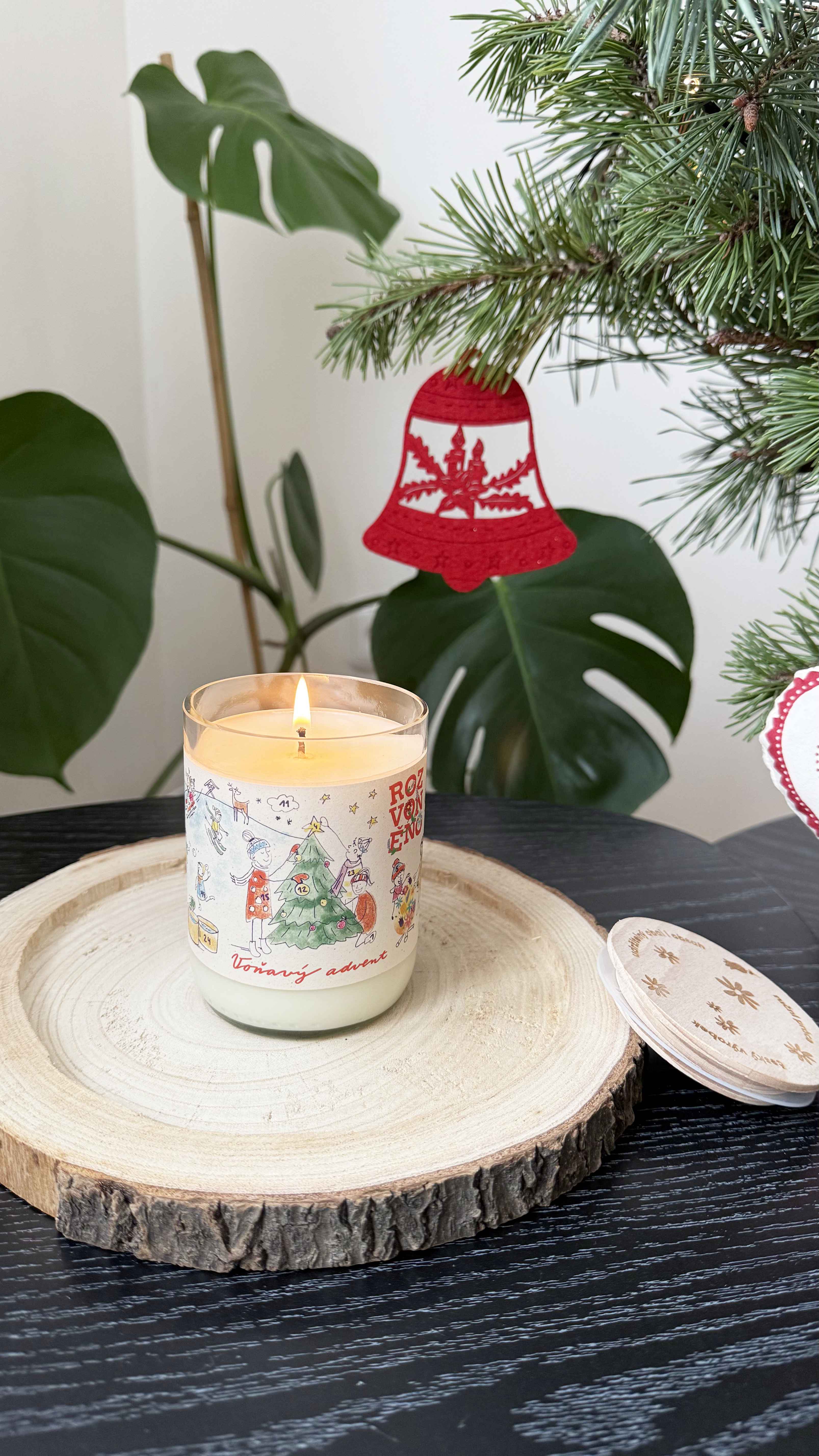 Rozvoněno Vonná svíčka - Voňavý advent (310 ml)