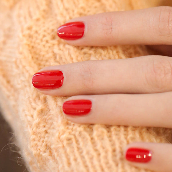 Manucurist Green Flash LED gel lak na nehty - Poppy Red (15 ml)