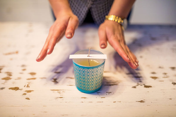 The Greatest Candle Sada vonných prášků na výrobu 5 svíček - květ darjeelingu